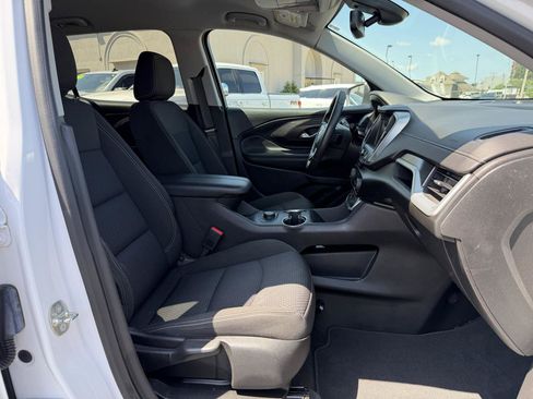 Used 2023 GMC Terrain SLE FWD image 16