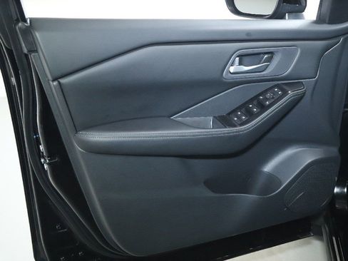 Certified 2026 Nissan Rogue SV w/ Cold Weather Package image 15