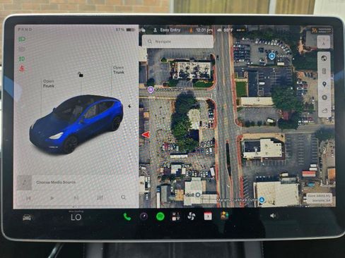 Used 2022 Tesla Model Y Long Range AWD/4WD image 41