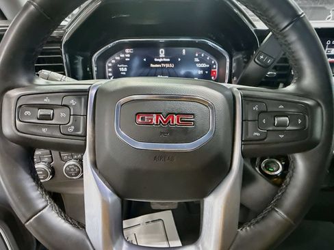 Used 2026 GMC Sierra 1500 SLT AWD/4WD image 11