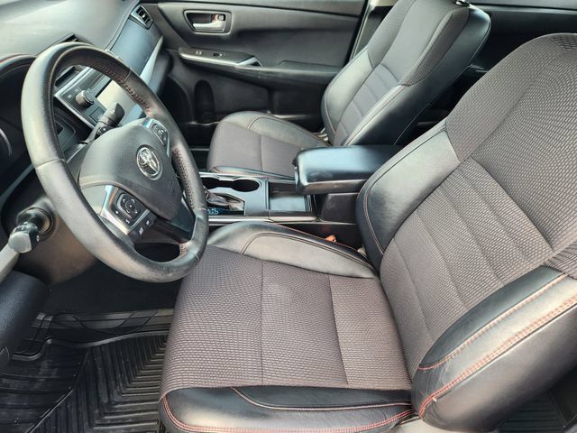Used 2017 Toyota Camry SE FWD image 13