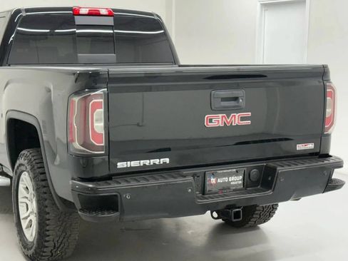 Used 2018 GMC Sierra 1500 SLT w/ All Terrain Package AWD/4WD image 15