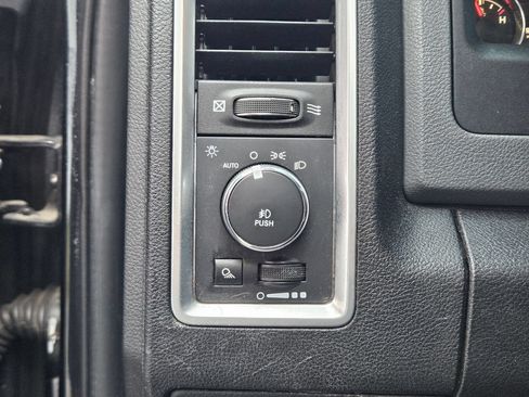 Used 2017 RAM 1500 Big Horn RWD image 19