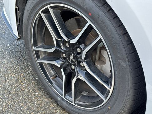 Used 2023 Ford Mustang Premium image 6