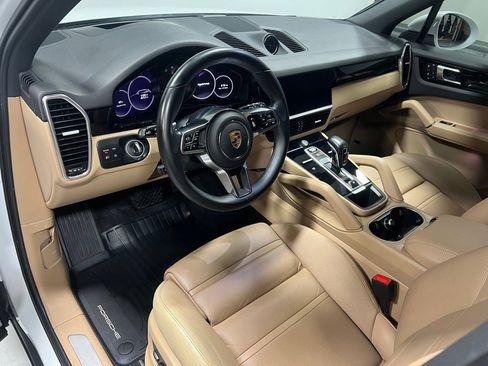 Used 2023 Porsche Cayenne image 21