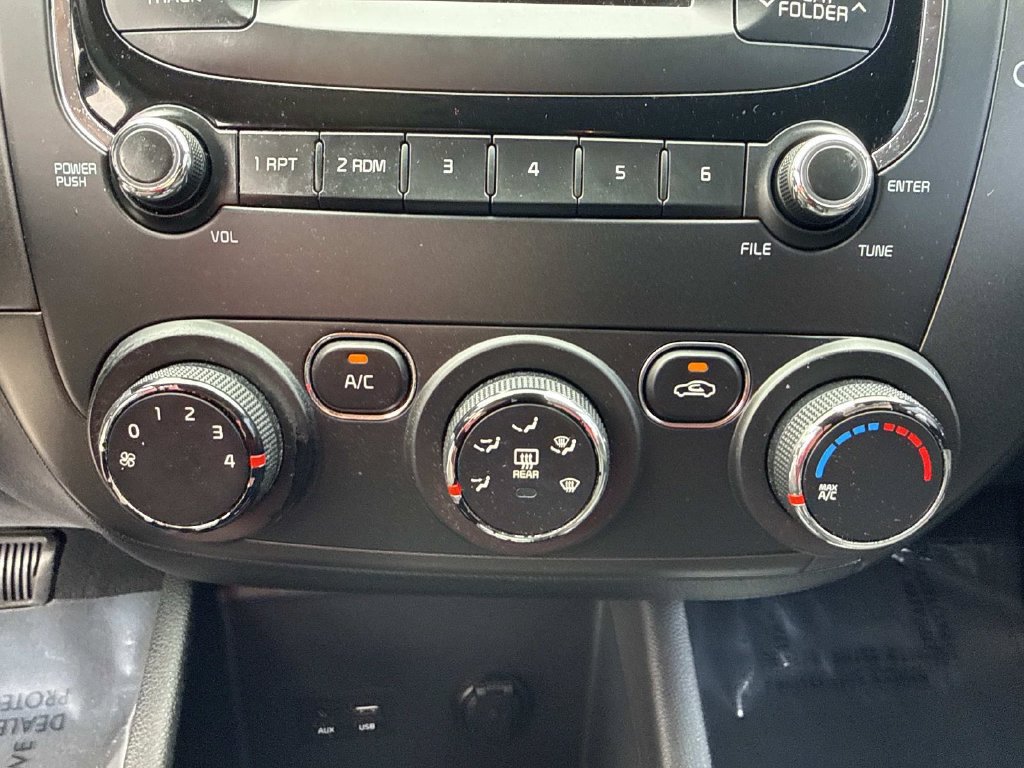 Used 2017 Kia Forte LX FWD image 28