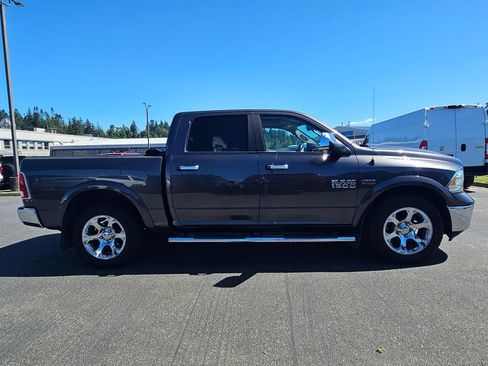 Used 2016 RAM 1500 Laramie AWD/4WD image 2