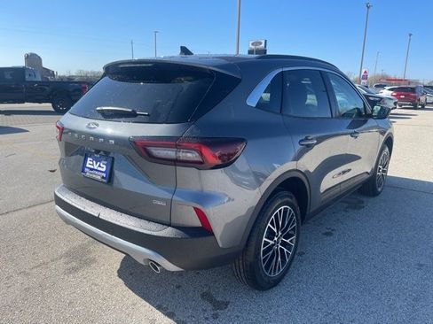 New 2024 Ford Escape SE image 5