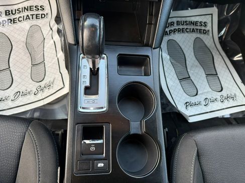 Used 2017 Subaru Legacy 2.5i Premium AWD/4WD image 22