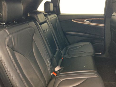 Used 2017 Lincoln MKX Select w/ Select Plus Package FWD image 19