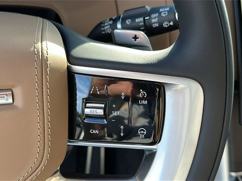 New 2025 Land Rover Range Rover SE image 15