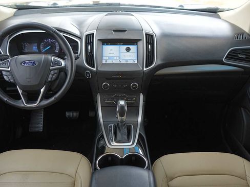 Used 2017 Ford Edge SEL FWD image 10