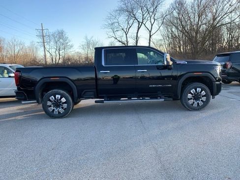New 2026 GMC Sierra 2500 Denali w/ Denali Reserve Package image 3