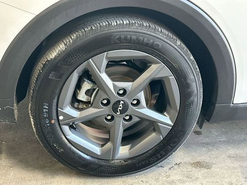 Used 2025 Kia K4 FWD image 11