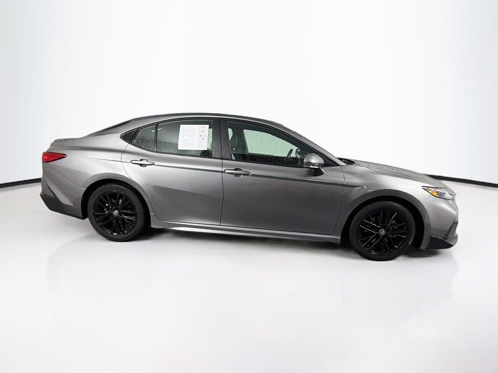 Used 2025 Toyota Camry SE FWD image 11