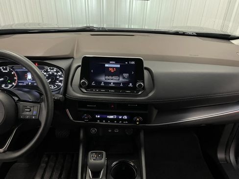 Used 2023 Nissan Rogue SV FWD image 29