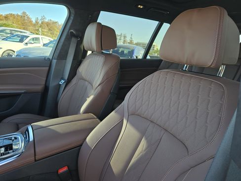 New 2026 BMW X7 M60i w/ Executive Package image 42