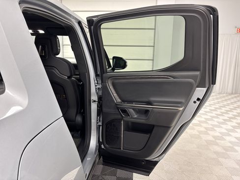 Used 2023 Rivian R1T Adventure image 19