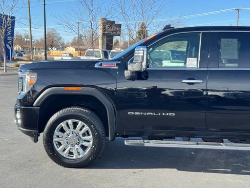 Used 2023 GMC Sierra 2500 Denali w/ Denali Ultimate Package AWD/4WD image 11