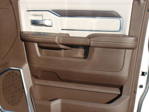 New 2025 RAM 2500 Laramie image 28