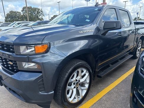 Used 2021 Chevrolet Silverado 1500 Custom RWD image 3