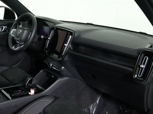 Certified 2023 Volvo XC40 Recharge Ultimate AWD/4WD image 22