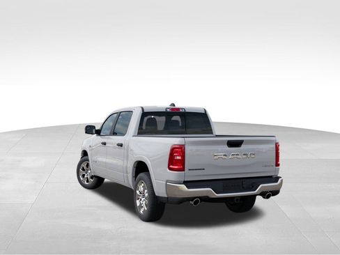 New 2026 RAM 1500 4x4 Crew Cab image 3