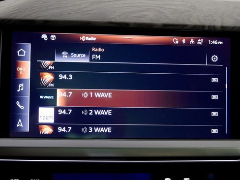 Used 2024 Audi Q4 e-tron Premium Plus image 19