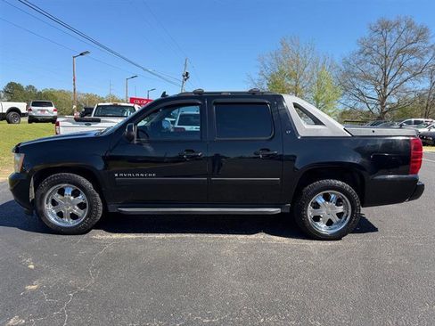Used 2007 Chevrolet Avalanche LT w/ LT Preferred Equipment Group image 2