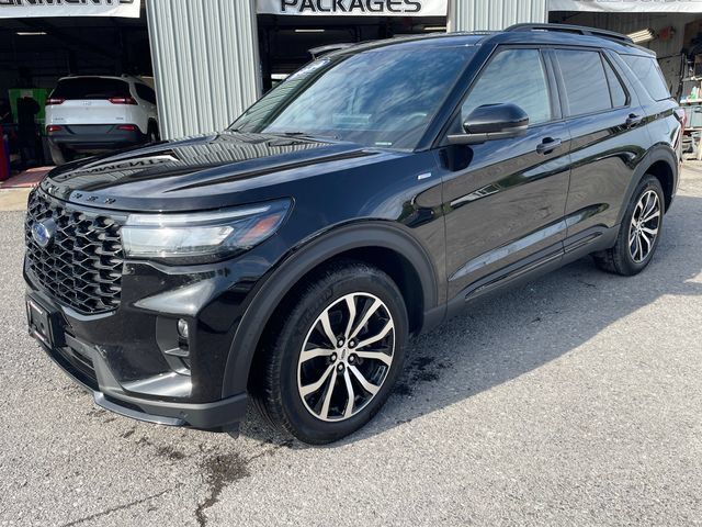 Used 2026 Ford Explorer ST-Line AWD/4WD image 3