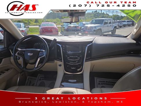 Used 2020 Cadillac Escalade ESV Premium Luxury AWD/4WD image 15