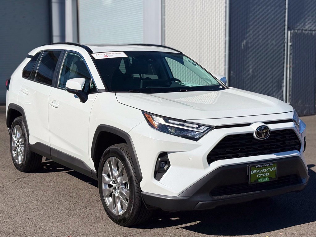 Used 2025 Toyota RAV4 XLE Premium w/ Weather Package AWD/4WD image 7