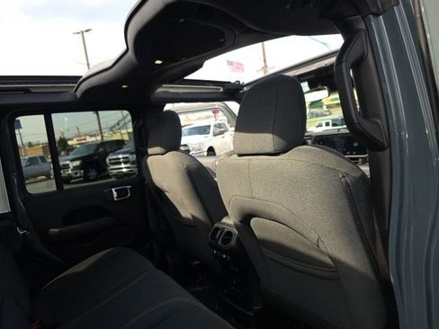 Used 2025 Jeep Wrangler Unlimited Sahara w/ Safety Group image 51