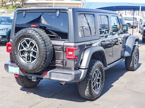 Used 2025 Jeep Wrangler Unlimited Rubicon AWD/4WD image 35