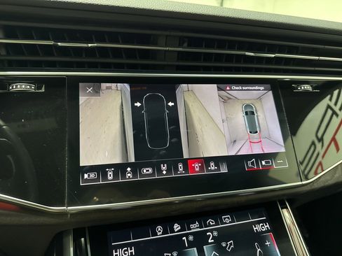 Used 2020 Audi Q8 Premium Plus w/ Premium Plus Package image 35