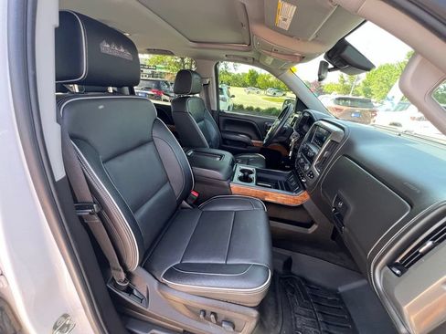 Used 2018 Chevrolet Silverado 1500 High Country AWD/4WD image 29