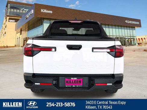 Used 2025 Hyundai Santa Cruz SE image 8