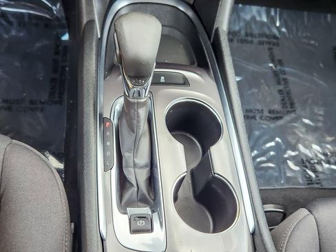 Used 2022 Chevrolet Malibu LT FWD image 15
