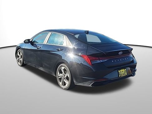 Used 2022 Hyundai Elantra Limited image 3