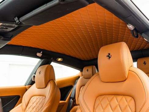 Used 2014 Ferrari FF image 18