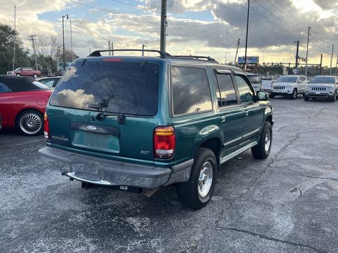 Used 1998 Ford Explorer XLT image 4