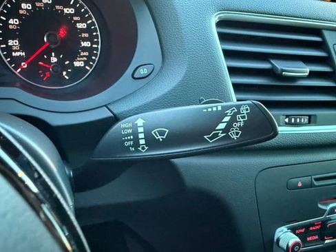 Used 2015 Audi Q3 2.0T Prestige w/ Prestige Package image 18