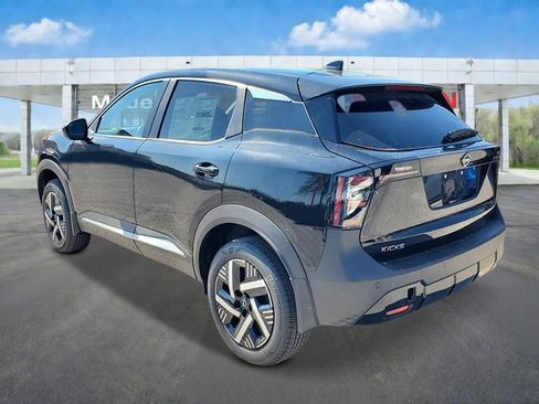 New 2026 Nissan Kicks SV FWD image 4