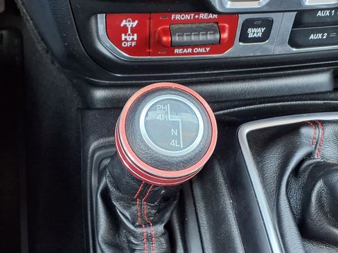 Used 2018 Jeep Wrangler Unlimited Rubicon AWD/4WD image 14