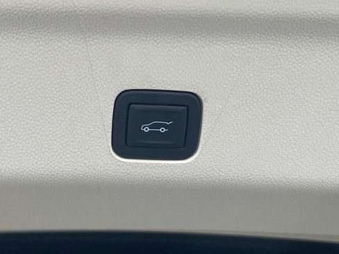 Used 2024 Cadillac Escalade Sport Platinum w/ LPO, ONYX Package image 13