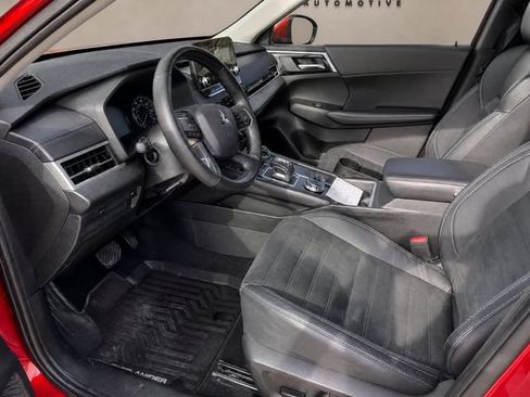 Used 2023 Mitsubishi Outlander SE FWD image 11