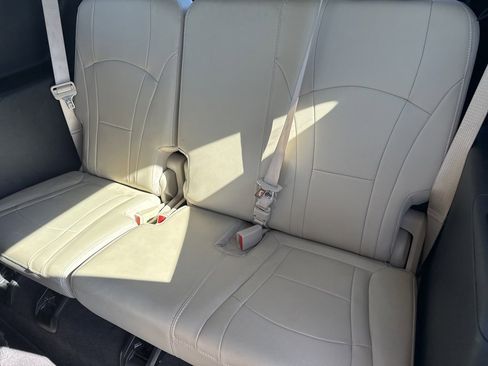 Used 2020 Buick Enclave Premium image 13