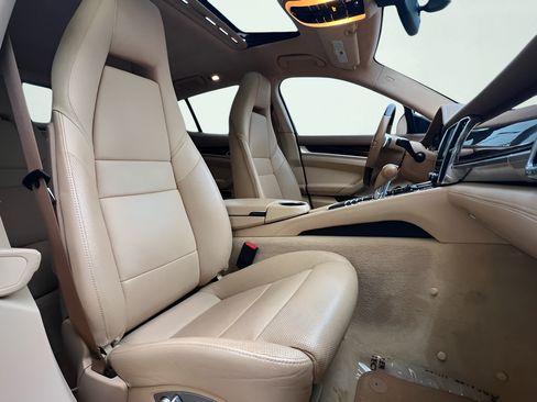 Used 2012 Porsche Panamera AWD/4WD image 39
