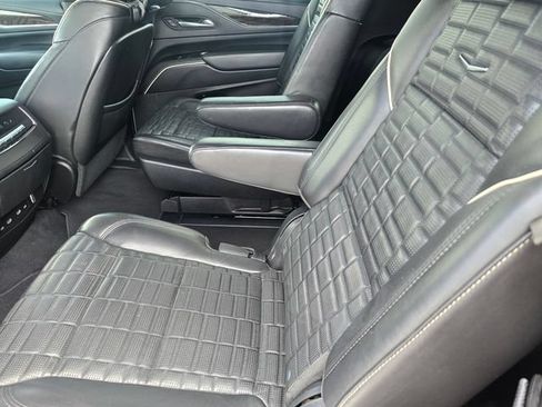 Used 2021 Cadillac Escalade ESV Sport Platinum RWD image 12