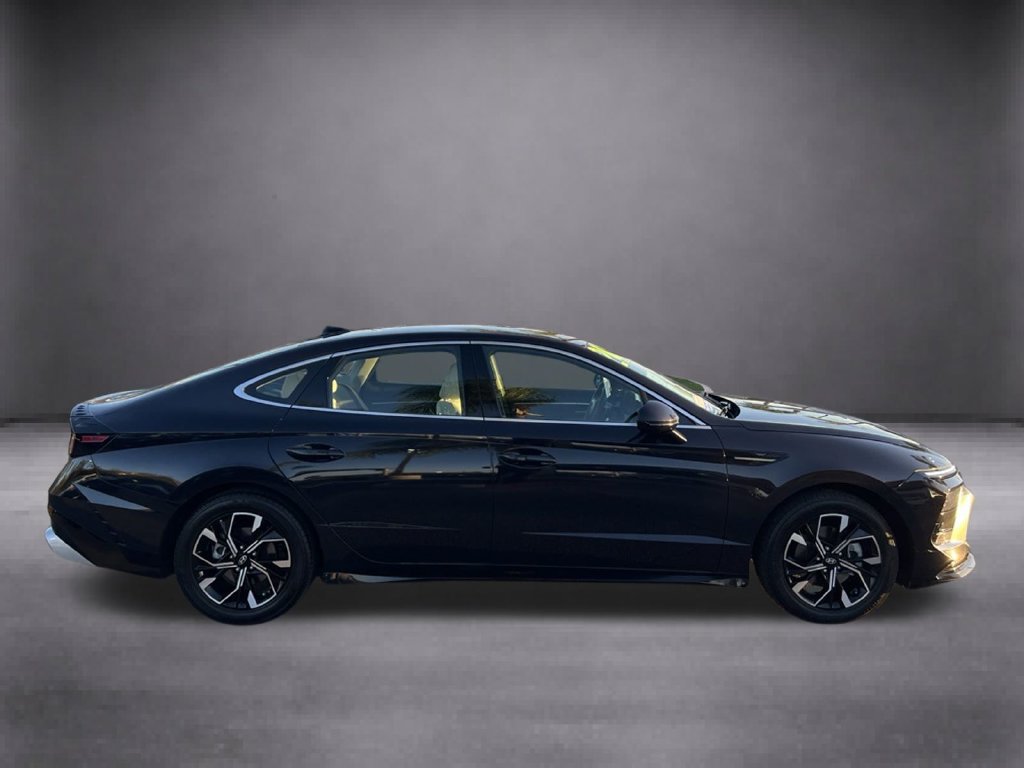 Certified 2024 Hyundai Sonata SEL FWD image 9